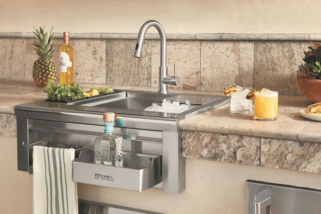 Lynx LCS30 | Built-In Cocktail Pro Station | Outdoor Collection