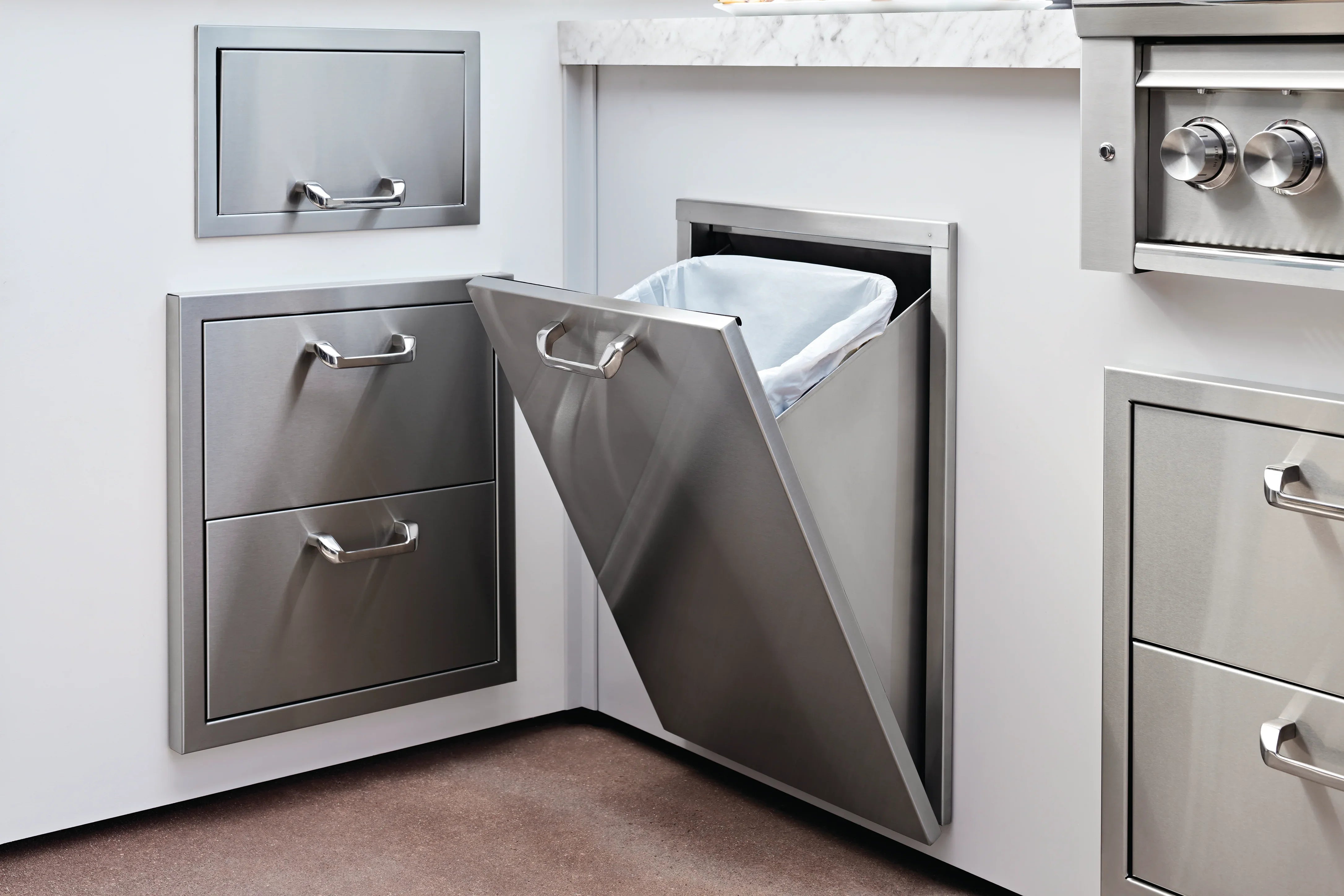 Lynx L20TR-4 | Outdoor Trash and Recycle Center | Lynx Ventana Collection