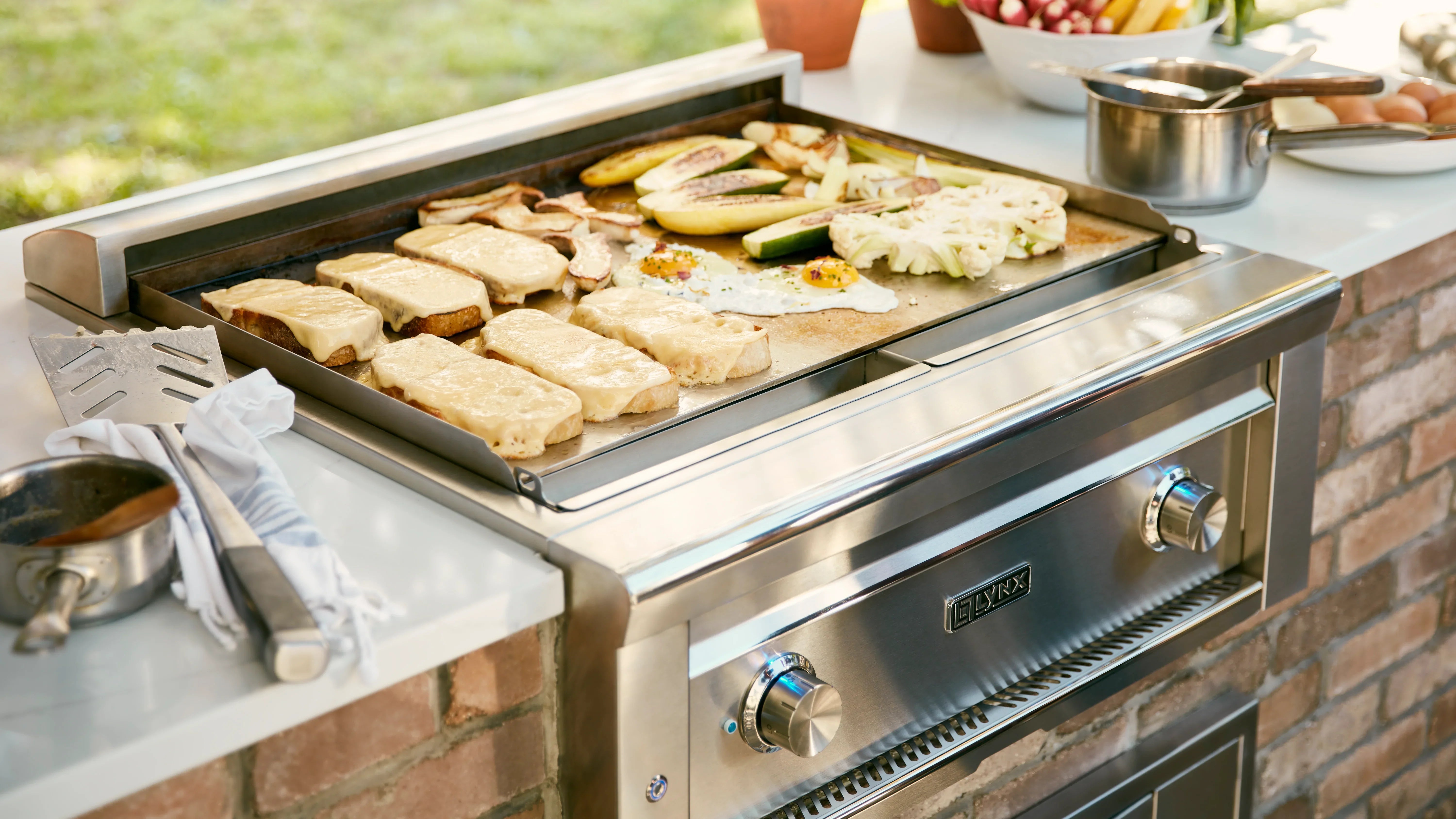 Lynx L30AG | 30" Lynx Asado Built-In Grill | Liquid Propane Natural Gas