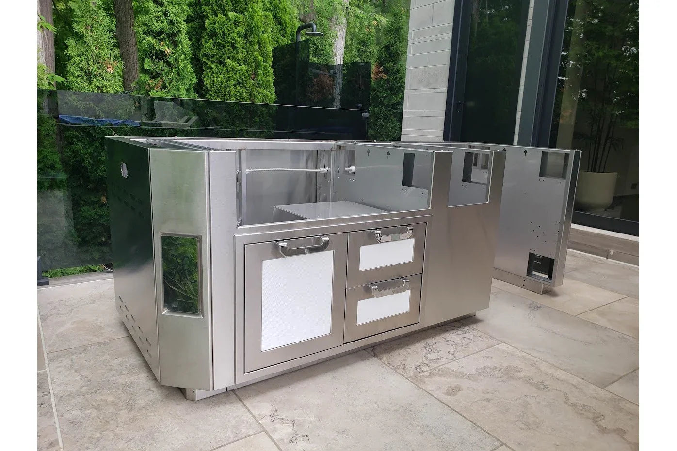 Hestan GESBP12 | Grill Island Outdoor Living Suite with Power Burner 12-Foot