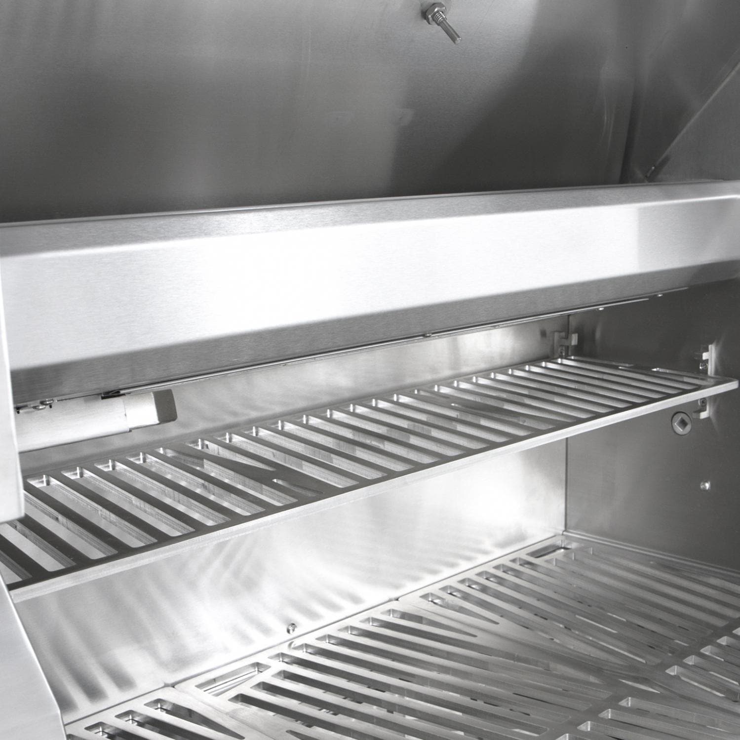 Hestan 30″ Outdoor Built-In Grill with Rotisserie