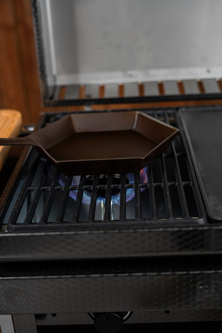 Black Earth Element 24 Gas Grill | M83-2085