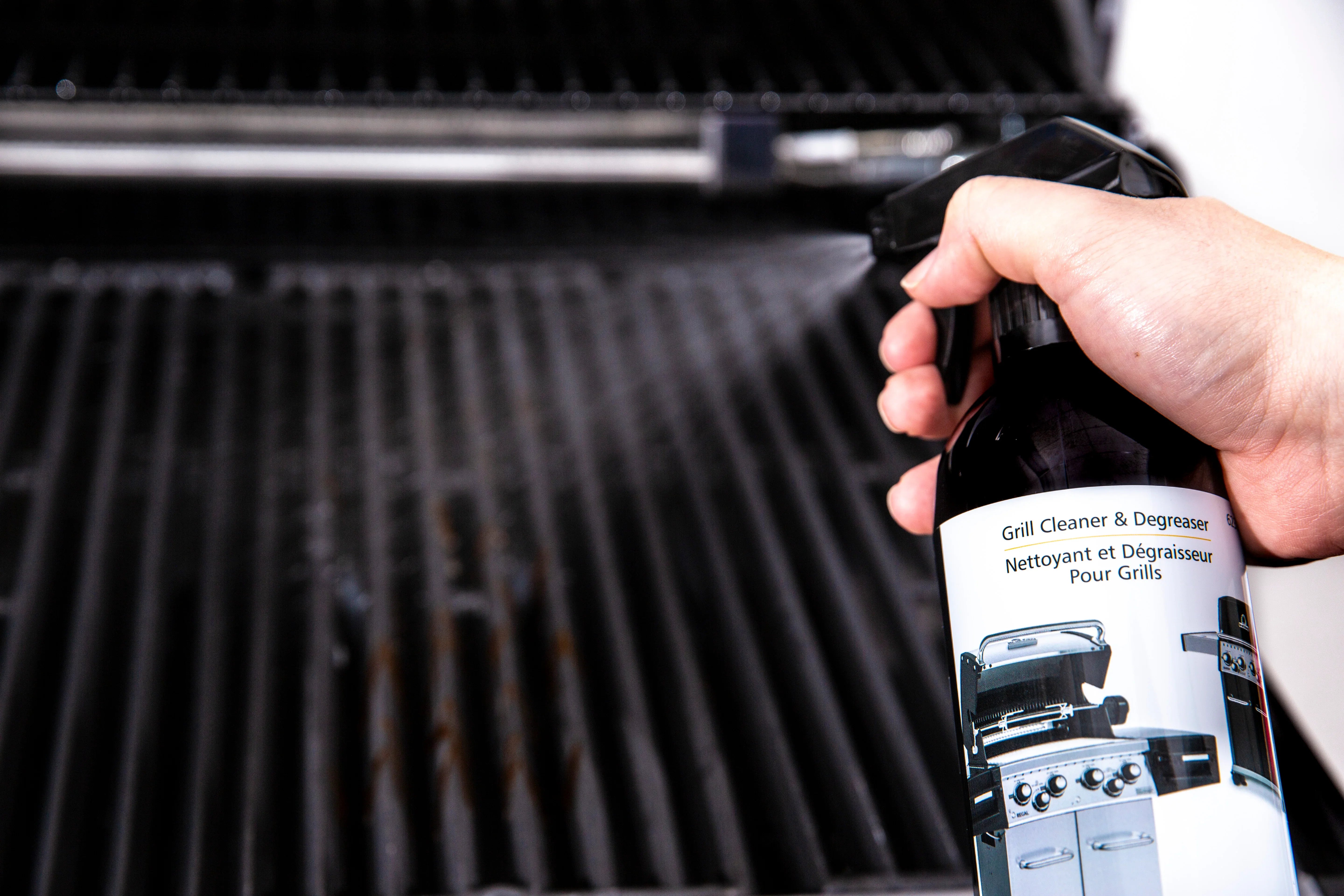 Broil King 62380 | Grill and Casting Cleaner | Restore Grill Exterior