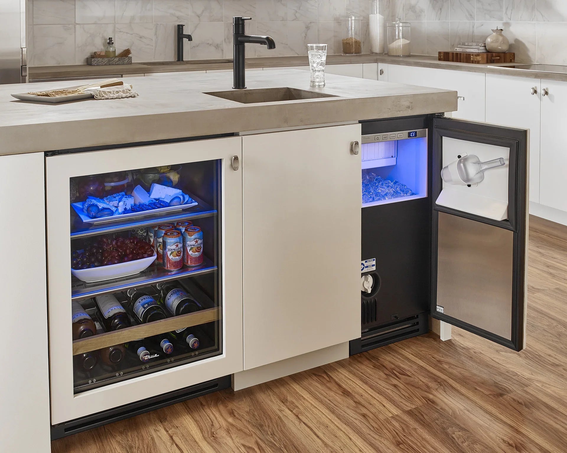True-residential TUI | Clear Ice Machine | Outdoor