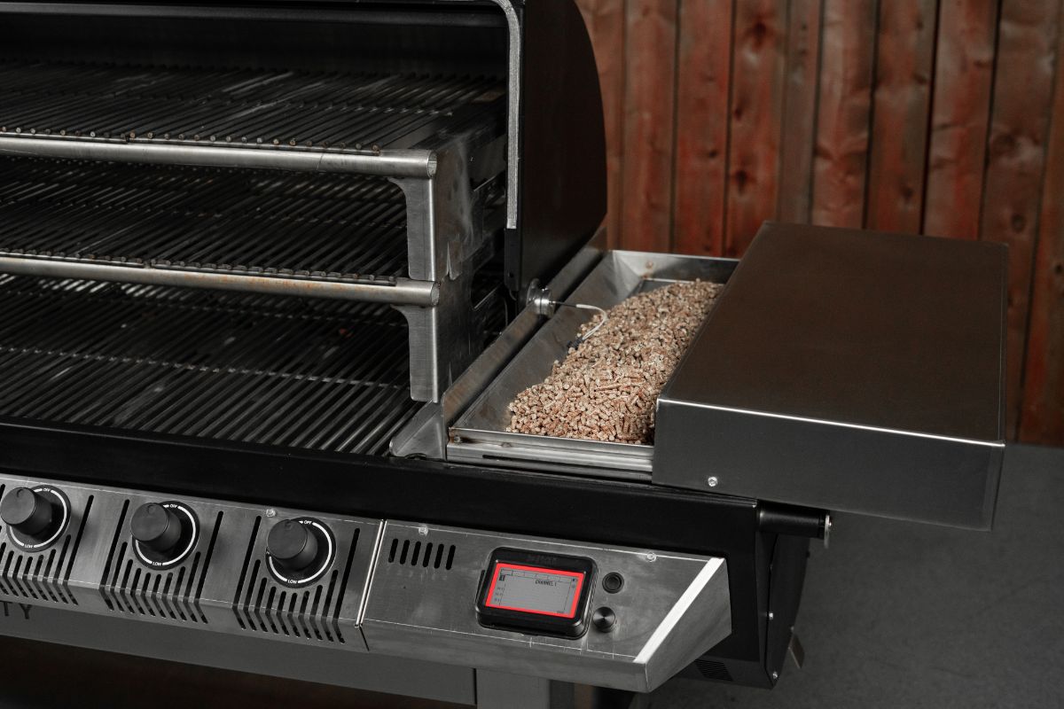 Black Earth Community Hybrid Grill (LP or NG)