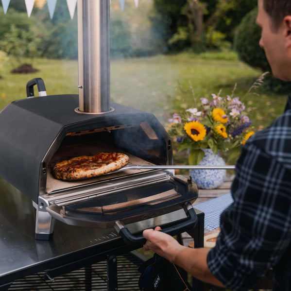 OONI Karu 16 Multi-fuel Pizza Oven
