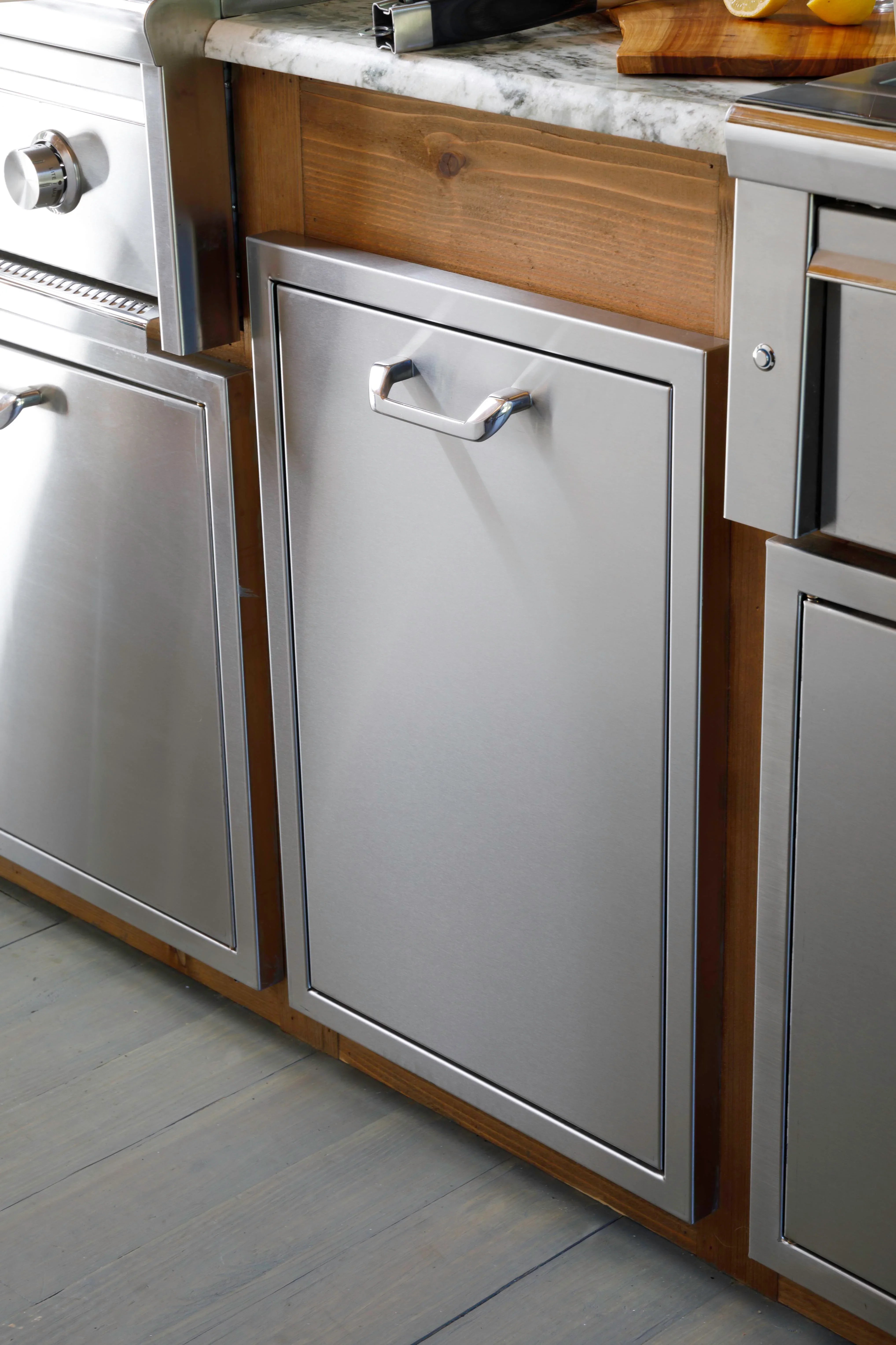 Lynx L20TR-4 | Outdoor Trash and Recycle Center | Lynx Ventana Collection