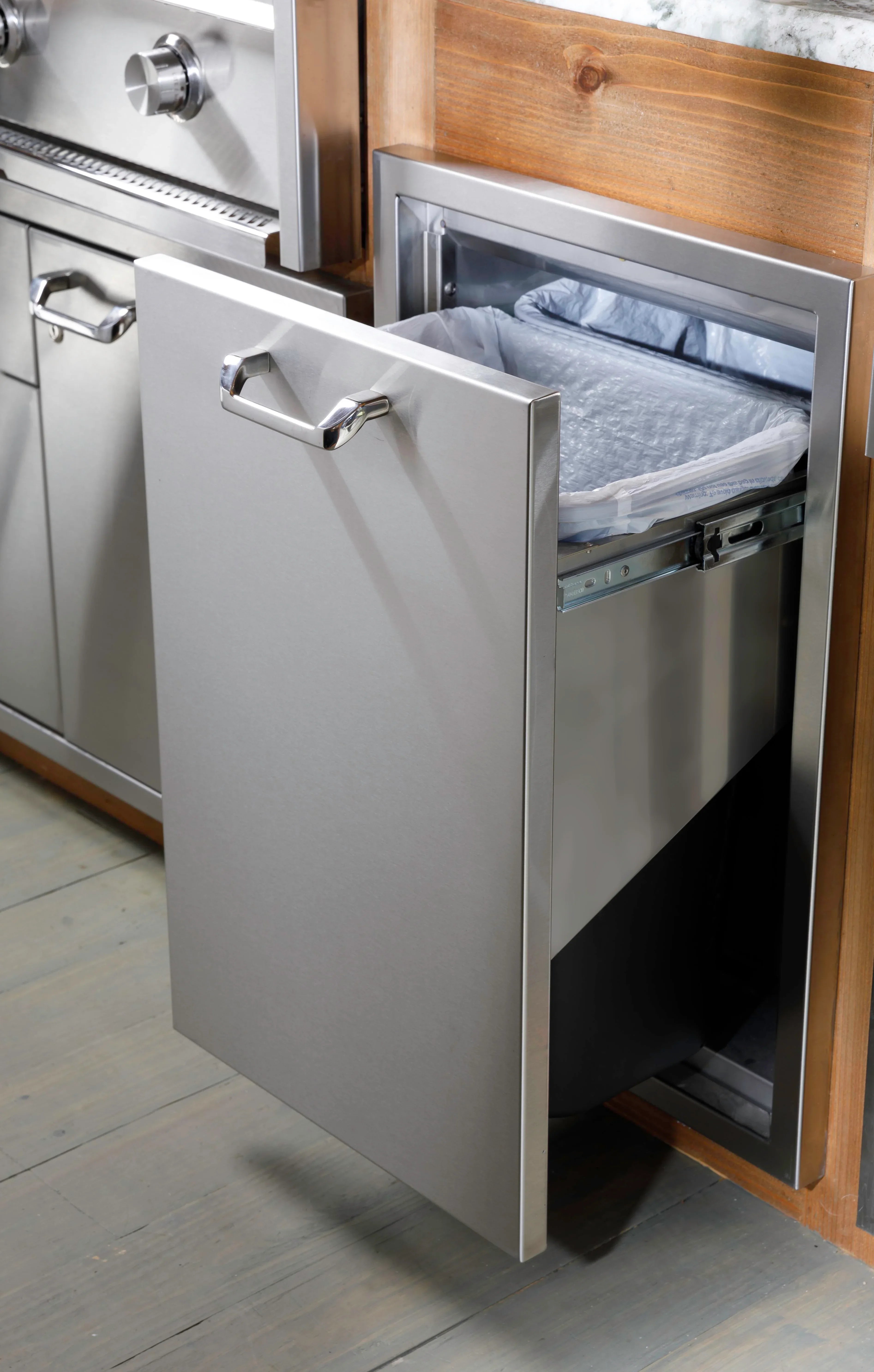 Lynx L20TR-4 | Outdoor Trash and Recycle Center | Lynx Ventana Collection