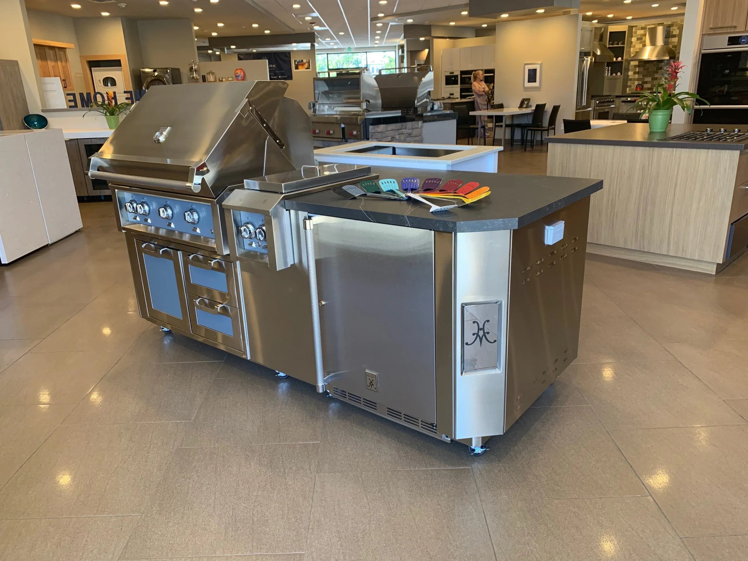 Hestan GRGL24 | 24" Undercounter Refrigerator
