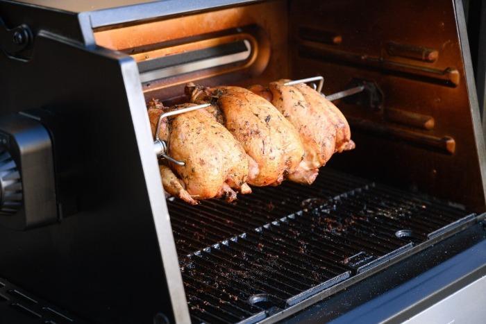 Masterbuilt MB20091220 | Gravity Series Rotisserie Kit