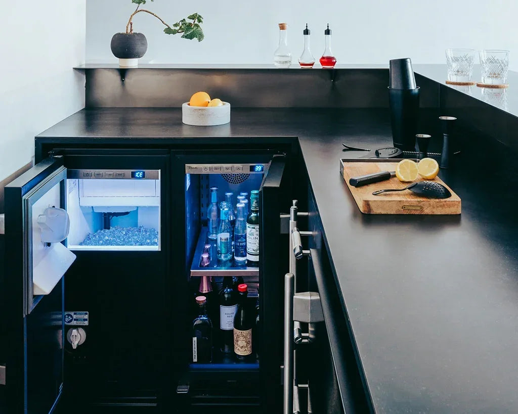 True-residential TUIADA | Clear Ice Machine | Ada Overlay Panel Ready