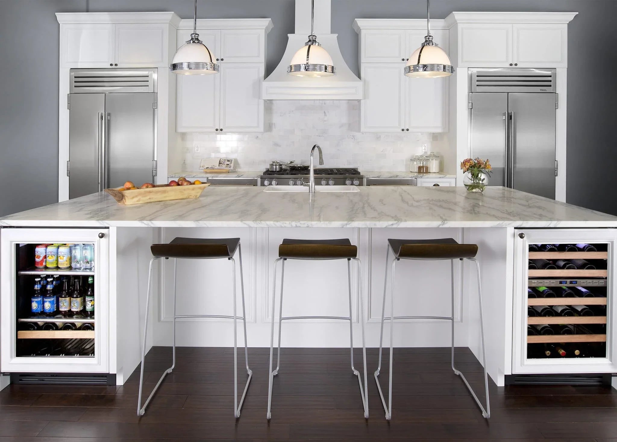 True-residential TBC | Beverage Center Panel Ready | Glass - 2 Glass Shelves, 1 Wine Cradle