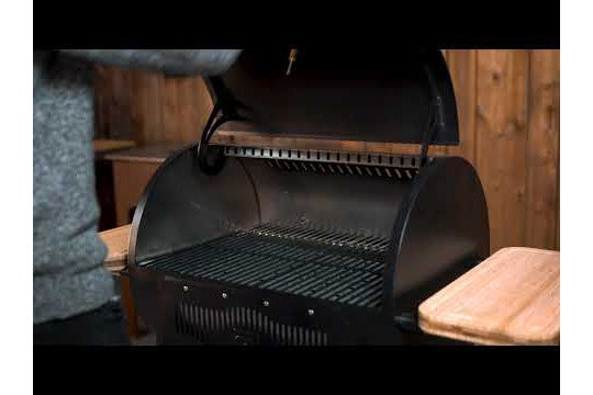 Black Earth Retro Hybrid Grill | M83-2040