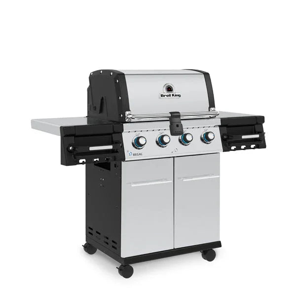 Broil King 956317 | Regal S 420 Pro Grill | 695 sq. in. Cooking Space