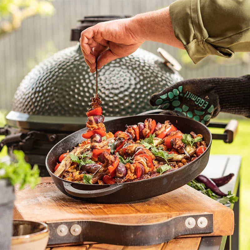 Big Green Egg 118233 | Cast Iron Skillet 14" and 10.5"